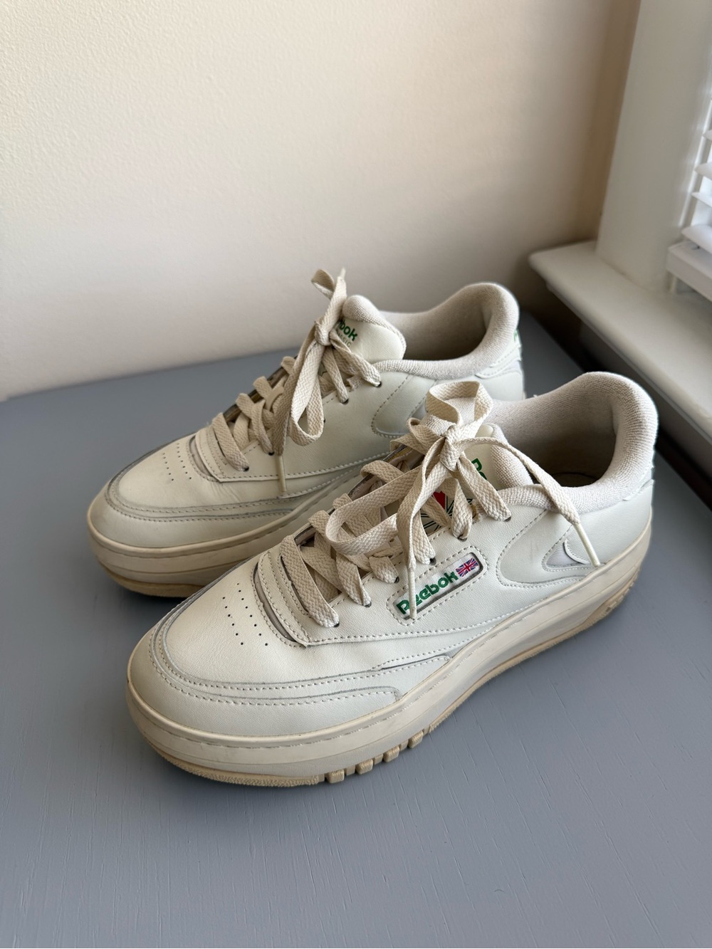 Reebok Club C Extra Platform, Chalk/Green, size 9 women